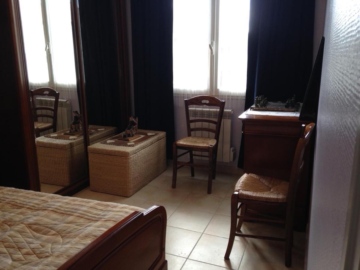 Les Petits Paniers Bed & Breakfast Rivieres  Exterior photo